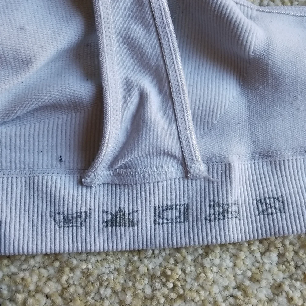 7 maternity bras - Picture 7 of 10